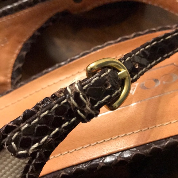 Mint condition  2” heel, peep toe, very elegant - Picture 9 of 13